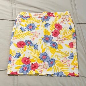 Old Navy Floral Pencil Skirt - Multicolor